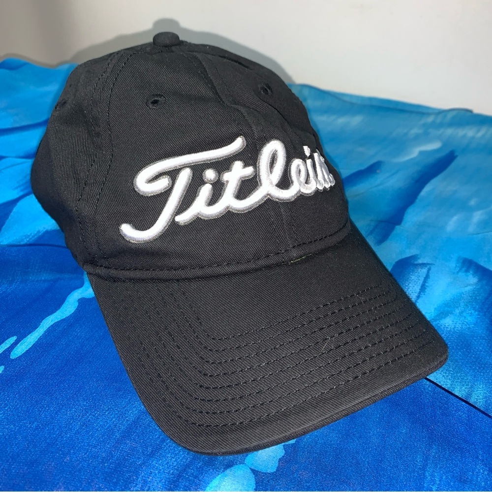 Titleist Golf Black Cap